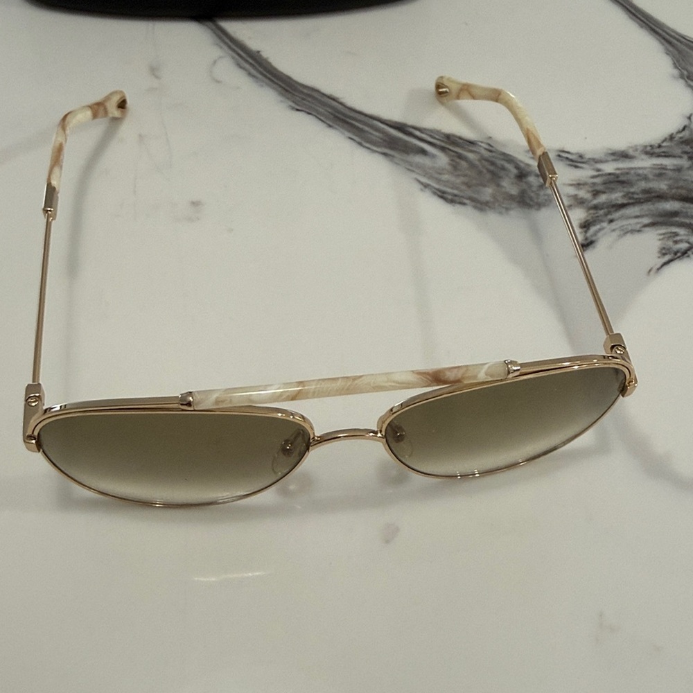 Like new authentic Chloe Gold Aviator Sunglasses - Picture 6 of 8